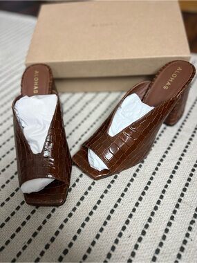ALOHAS NWT Frenchie Brown Crocos Embossed Open-Toe Mules